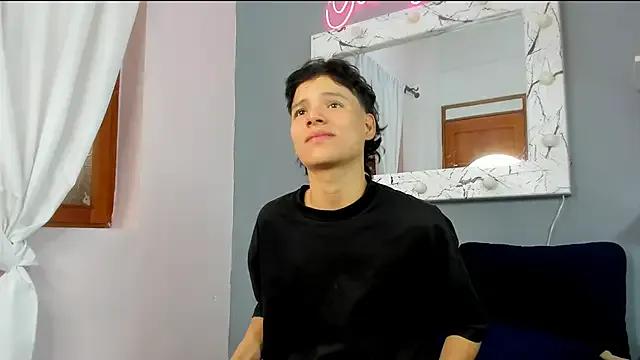 Freechat camillo_virgil on StripChat