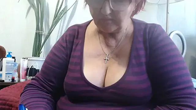 Freechat DeniseeRosea on StripChat