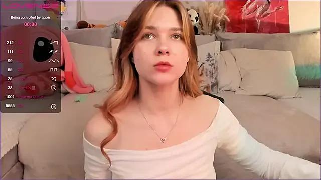 StripChat Frau_Lina is Freechat Frau_Lina — TOPLESS
