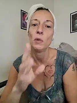 Freechat FrauMueller on StripChat