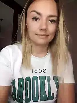 Freechat KrissSexi on StripChat