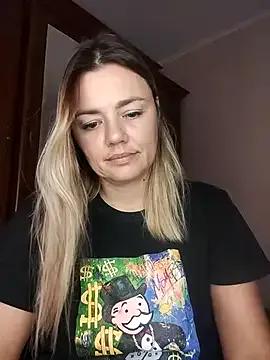 Freechat KrissSexi on StripChat