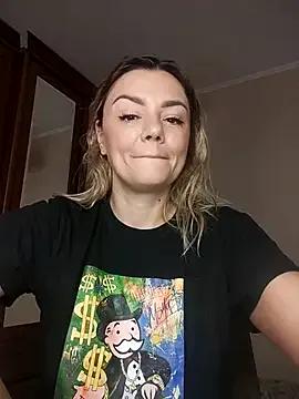 Freechat KrissSexi on StripChat