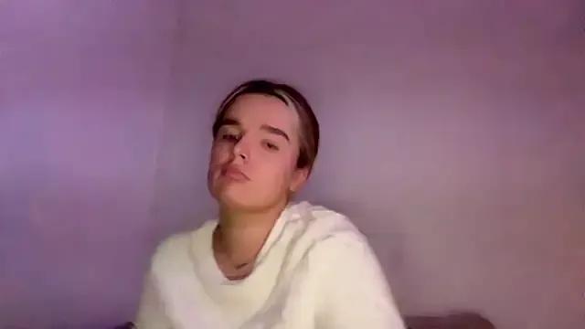 StripChat maisiesmithx is Freechat maisiesmithx — boobs out for 5 + snap