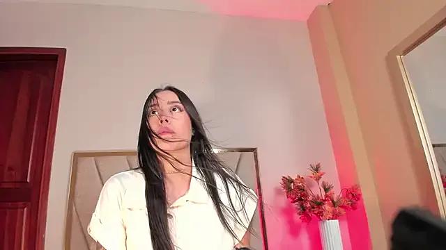 StripChat NoraDasilva is Freechat NoraDasilva — fuck me + vibrations + squirt