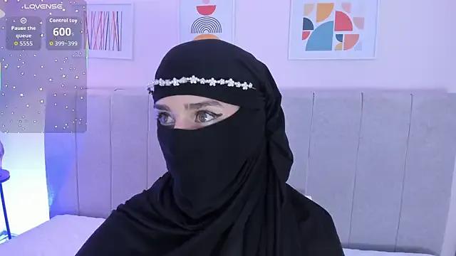 StripChat rawiya is Freechat rawiya — show pussy