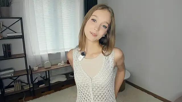 Freechat SerrenaAa on StripChat