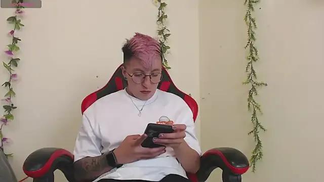 Freechat Sexyboy_666 on StripChat