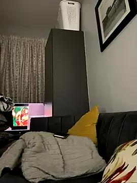 Freechat slimcateee on StripChat