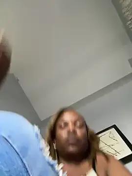 Freechat slimcateee on StripChat