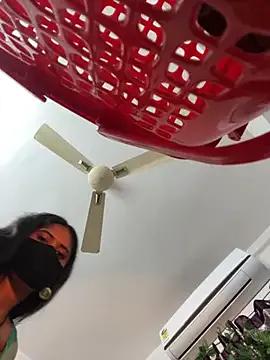 Freechat V-Hot-Sweti on StripChat