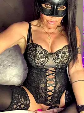 Freechat vicvictoriax on StripChat