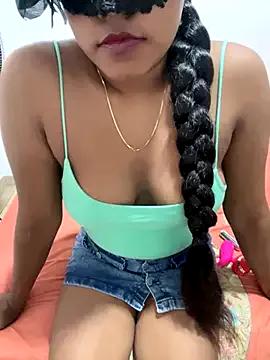 StripChat vinushi is Freechat vinushi — Full nude fingering 5 min