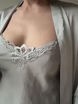 Freechat xiiuuff18 on StripChat